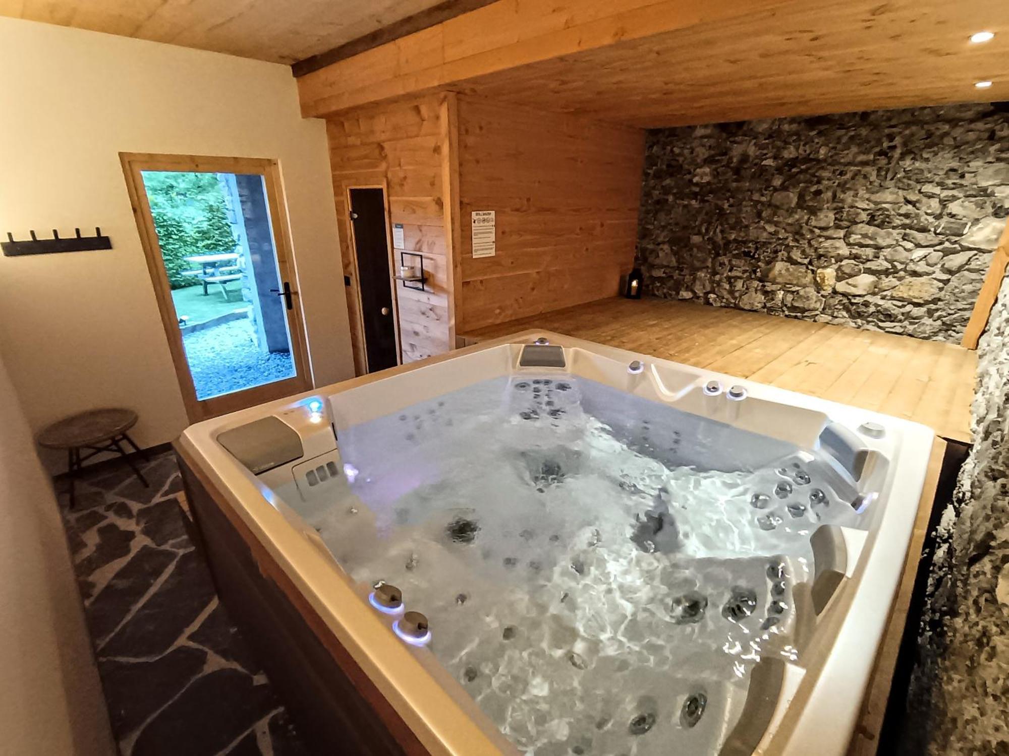 Chez Lucienne, Jacuzzi Et Sauna Samoëns Екстериор снимка